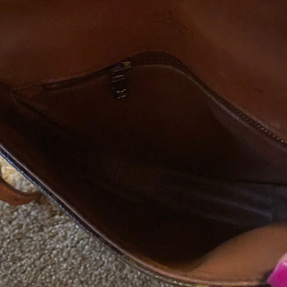 Louis Vuitton Chantilly PM Crossbody purse - Picture 7 of 9